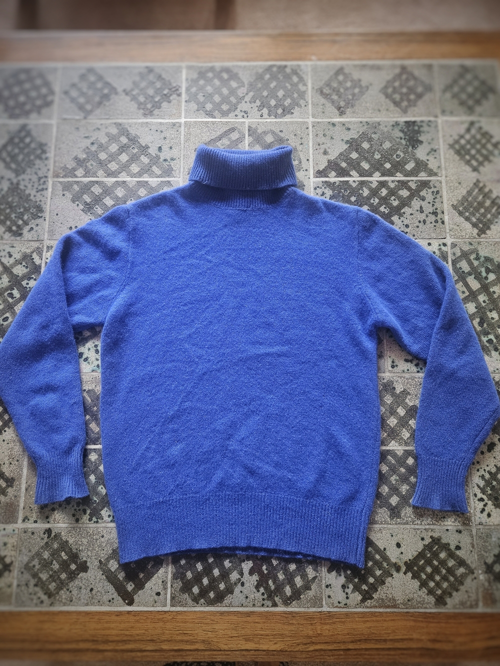 Vintage 100% Cashmere Turtleneck Blue Sweater - Neiman Marcus Size M